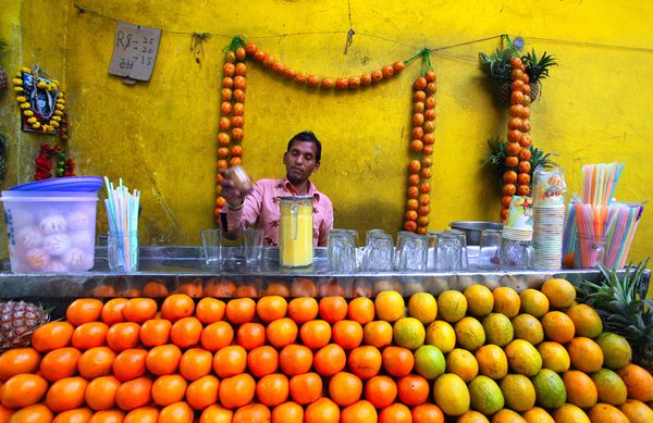kolkata-india-juice-street-food_49009_600x450