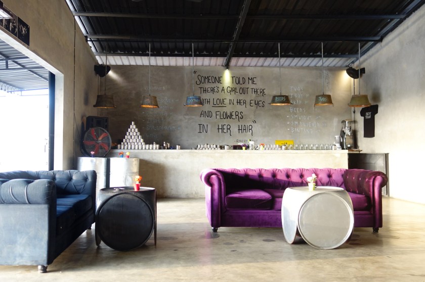 large_pretty_poison_bali_02